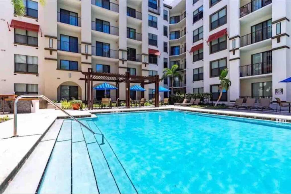 Blooming Journey In Tampa Bay! Apartment Exterior foto